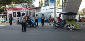 Operasi Aman Nusa II Tahap VI, Polisi Berbagi Masker dan Tindak Warga Langgar Prokes