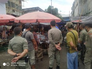 Pedagang di Pasar Gunakan Fasilitas Pejalan Kaki, Ditertibkan Tim Terpadu