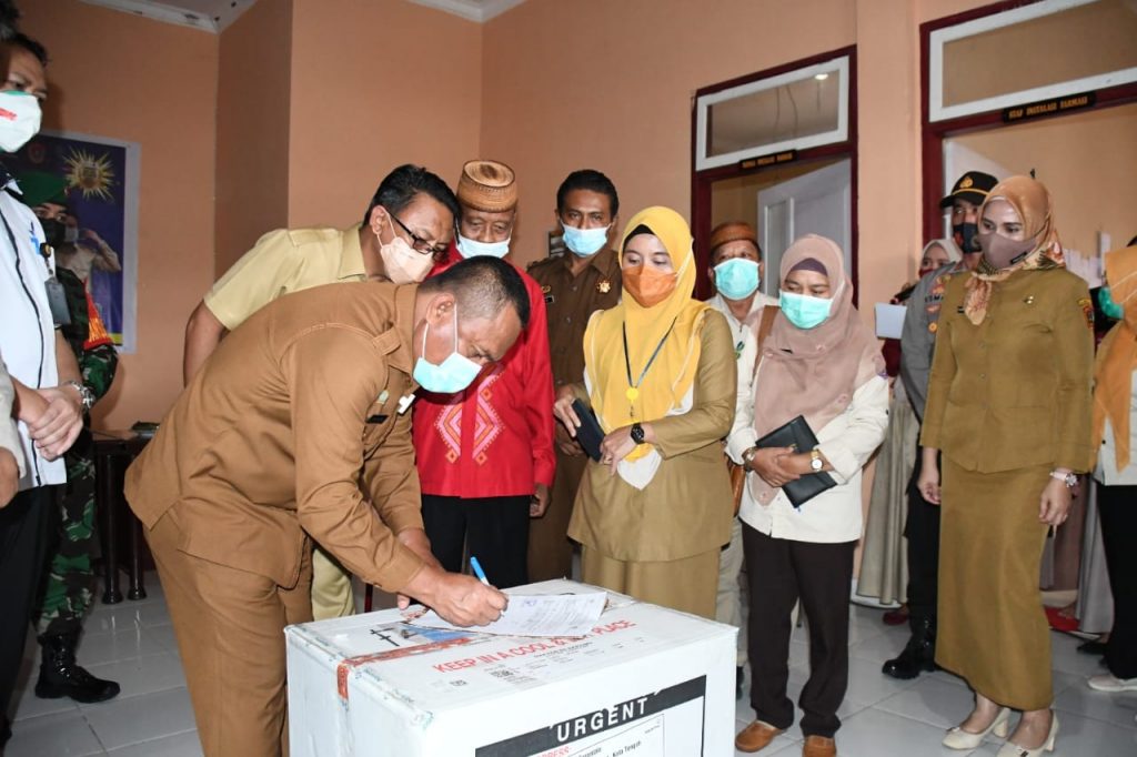 Vaksin Sinovac Tiba di Gorut, Ridwan Harap Covid-19 Segera Berakhir