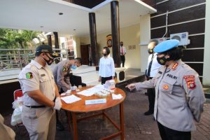 Cegah Anggota Terjerumus Penggunaan Narkoba, Polda Gorontalo Gelar Test Urine