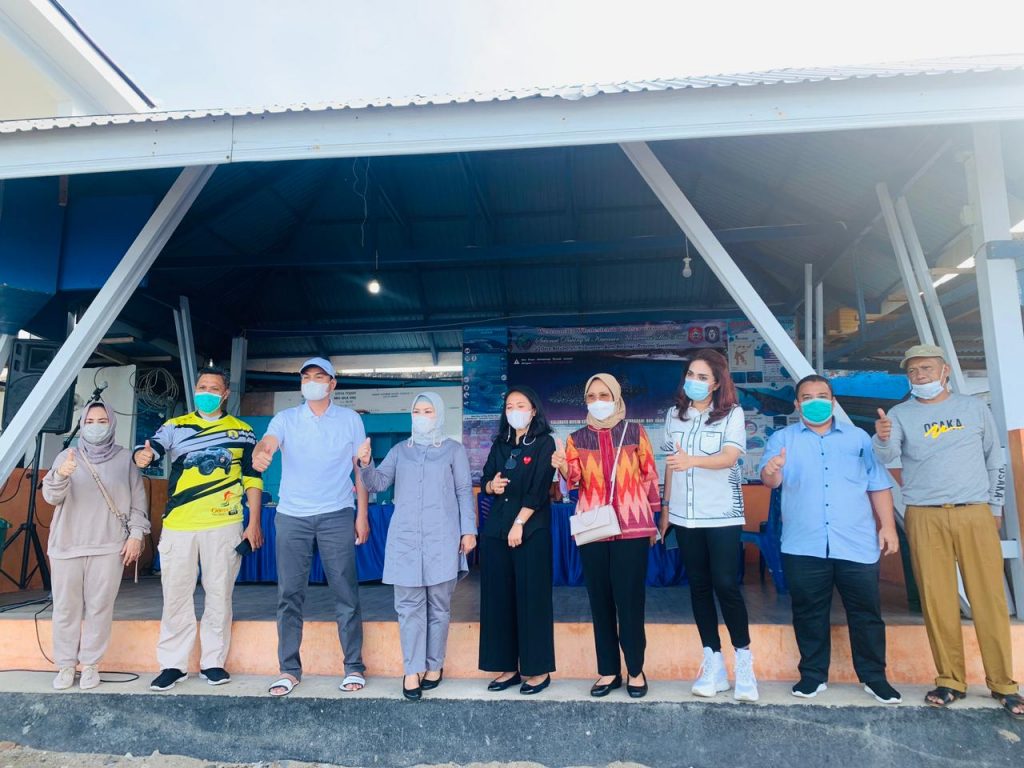 Terpikat Keindahan Wisata Hiu Paus, Wakil Ketua DPR RI Dukung Pengembangannya