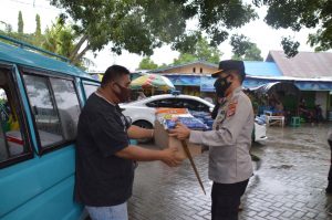 Polda Gorontalo Salurkan 1000 Paket Sembako kepada Masyarakat 