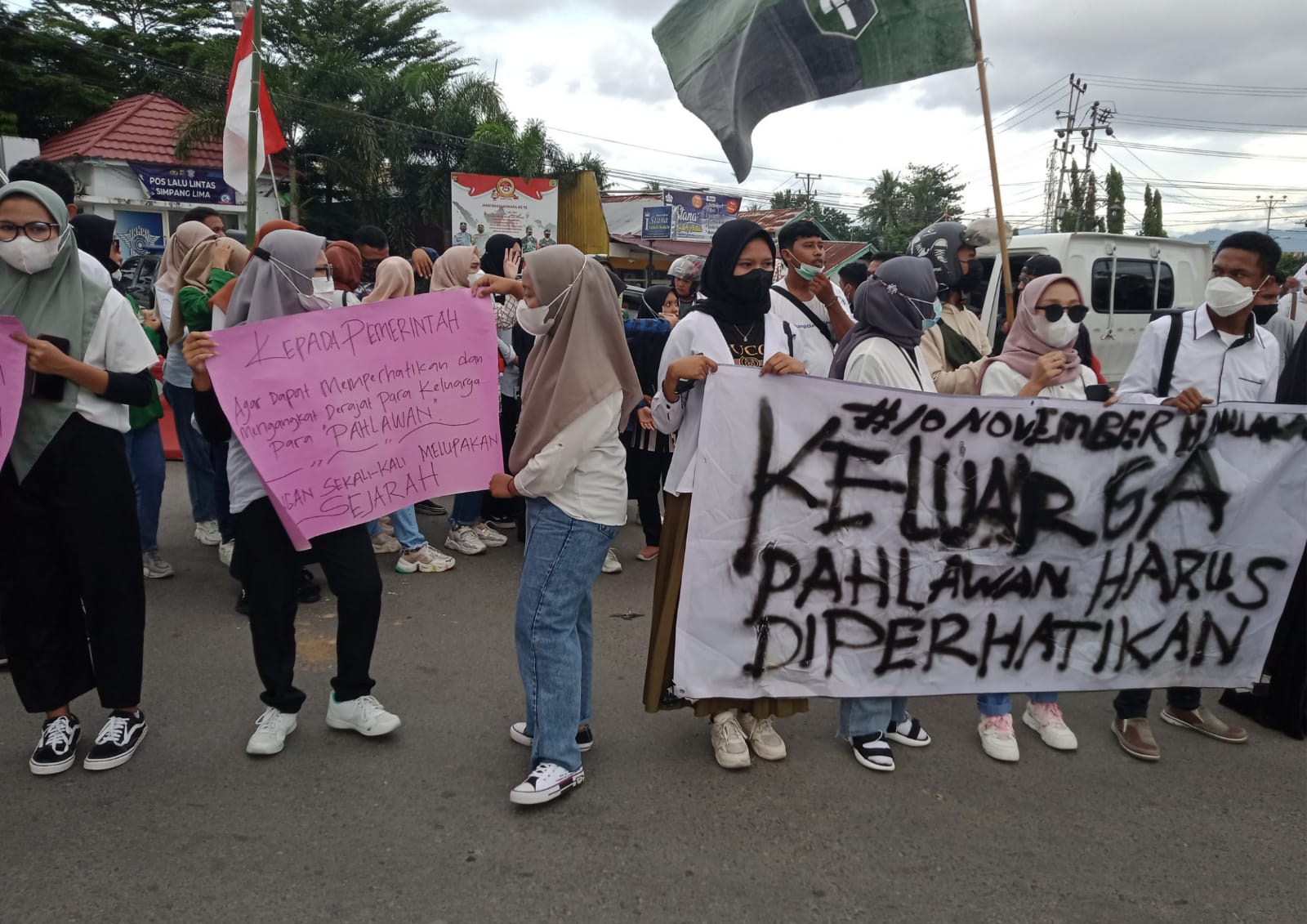 FOTO: Aksi AGP-MP Peringati Hari Pahlawan