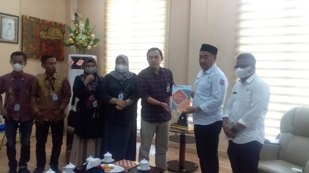 Transparansi Anggaran Jadi Syarat Hamim Pou Dukung KPU Bone Bolango