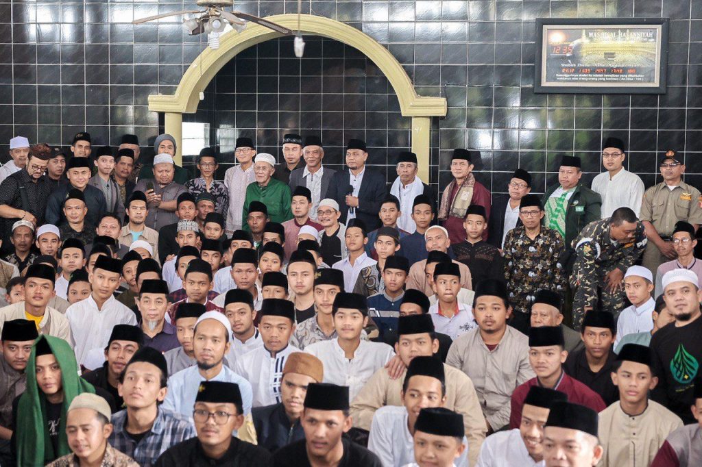 Menparekraf Harapkan Para Santri Tanah Air Mampu Adopsi Tata Kelola Ekonomi Digital