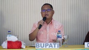 Serahkan Bus Sekolah di Biau, Thariq Minta Prestasi Penyaluran DD Dipertahankan