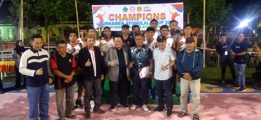 Penjabup Hendriwan Tutup Turnamen Bola Voli Ayuhulalo Cup Se-Kabupaten Boalemo