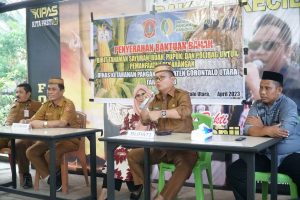 Serahkan Bantuan Bibit Tanaman kepada KWT, Thariq Ungkap 4 Nilai di Dalamnya