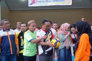 Buka Turnamen Volly Ball, Thariq: Para Juara Akan Mendapatkan Pembinaan