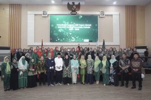 Koordinator Presidium Nasional Resmi Melantik Pengurus MW FORHATI Gorontalo