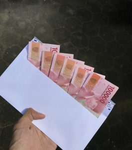 Diduga Money Politic, Oknum TS Caleg DPRD Provinsi Dilaporkan ke Bawaslu Boalemo