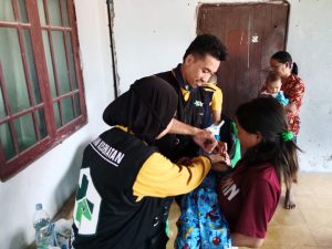 Cegah Penyakit Cacingan, PKM Paguyaman Pantai Beri Obat Pencegahan Massal