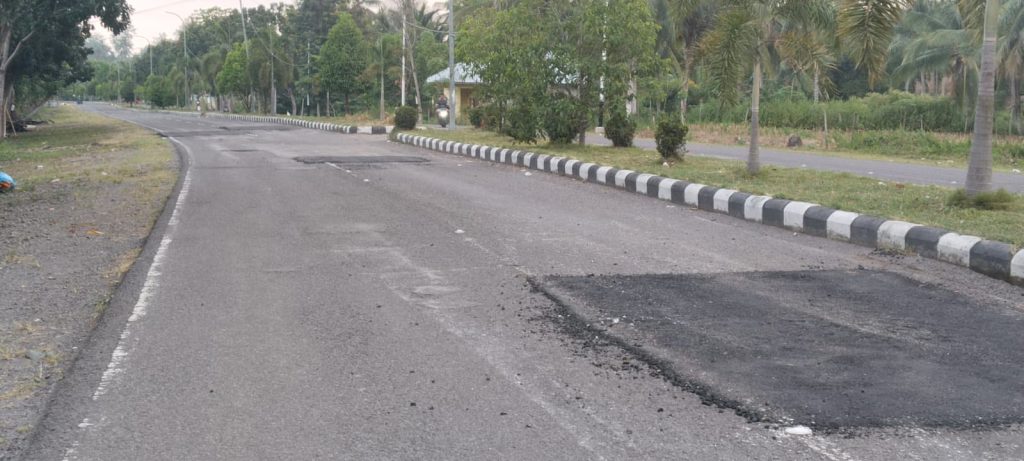 Menanti Kedatangan Jokowi di Boalemo, Akankah Melewati Jalan Yang Sudah Diperbaiki ?