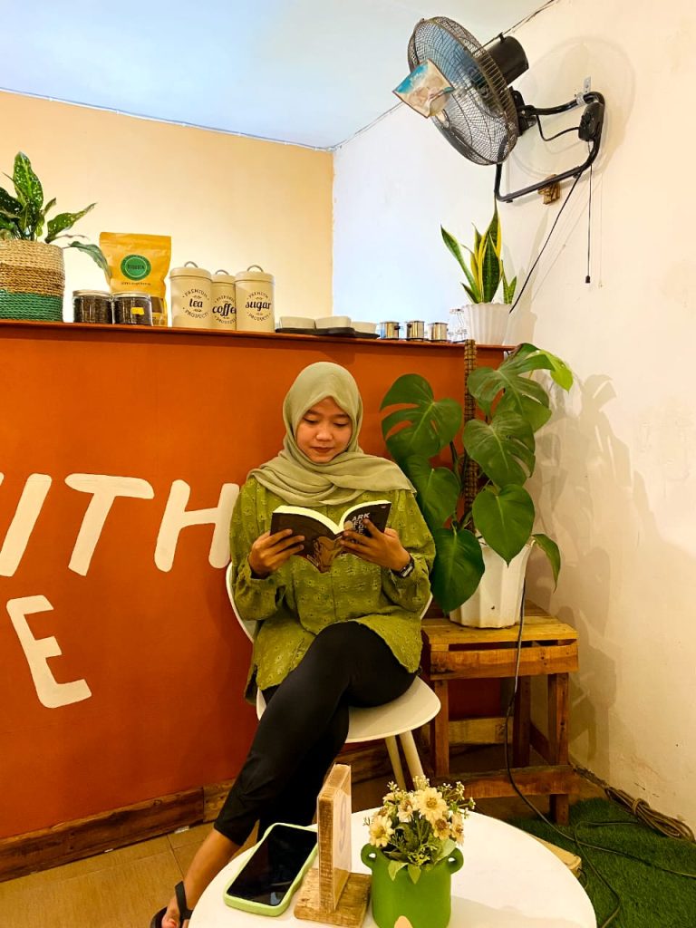 Menjadi Perempuan Berkarakter