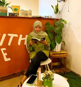Menjadi Perempuan Berkarakter
