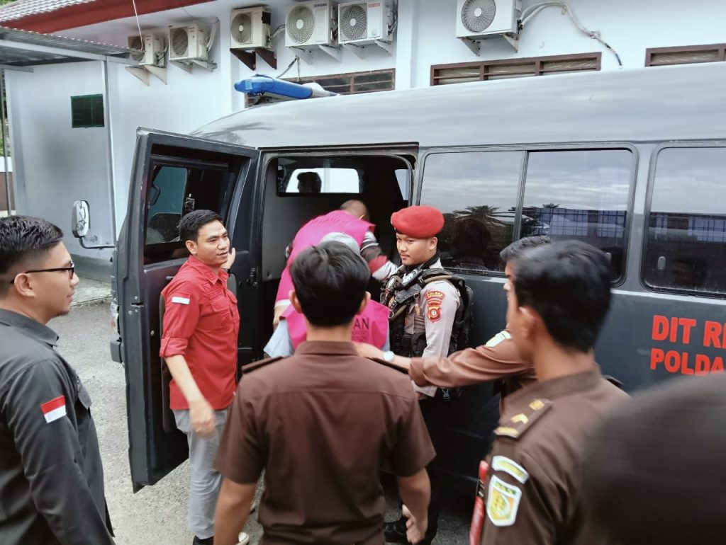 4 Tersangka Dugaan Korupsi JUT Diserahkan ke Kejaksaan Boalemo, 3 Orang Kemana ?