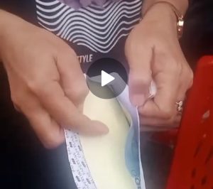 Viral! Video Amplop Berisi Uang 50 Ribu dan Stiker Paslon di Boalemo