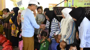 Pemkot Bagikan Bantuan Pangan Untuk 150 Anak Kurang Gizi