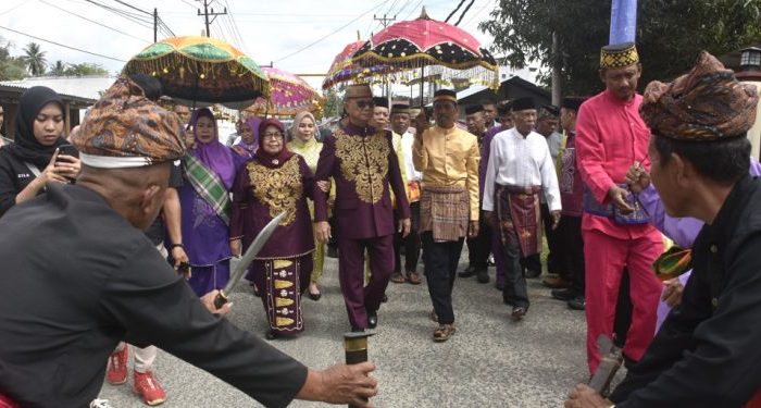 Kehormatan Adat Mopotilolo, Bupati Bone Bolango Ajak Jaga Nilai Keislaman