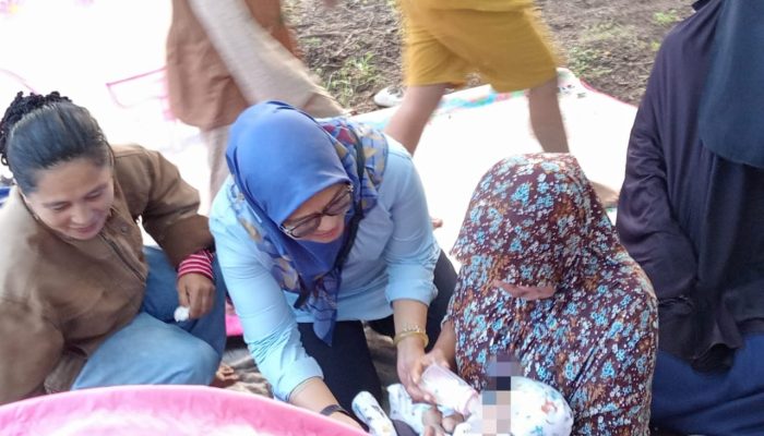 Potensi Tsunami Buat Warga Naik Gunung, Femmy Udoki Turun Tangan Beri Bantuan