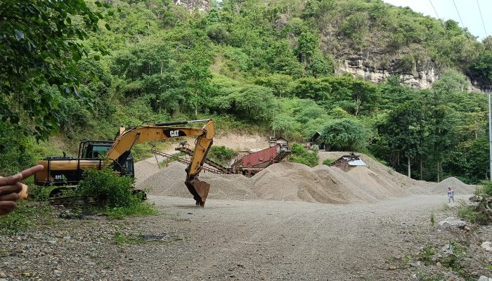 Galian C di Dekat Wisata Hiu Paus Botubarani Dikeluhkan Warga, Ekosistem Laut Terancam
