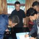 Jeffry Rumampuk (kemeja hitam) saat menyerahkan dokumen yang berisi 14 dukungan cabang olahraga (cabor). (Foto: himpun.id/Usman Anapia)