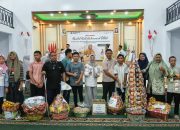 Kemenag Kota Gorontalo Peringati Maulid Nabi, Misnawaty Serahkan Santunan untuk Disabilitas