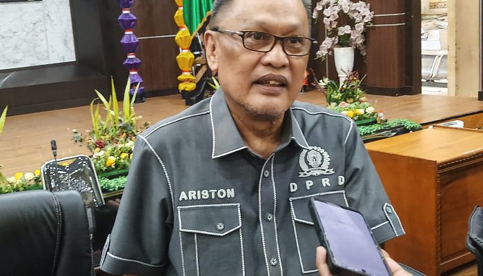 Anggota DPRD Ariston Tilameo: Trotoar Boleh Jadi Tempat Usaha UMKM, Dukung Peningkatan Ekonomi