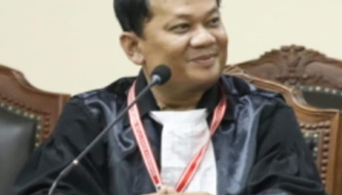 Diskresi untuk Efektivitas Pemerintahan: Kekompakan Tim Kerja Lebih Penting dari Asumsi Konflik Kepentingan
