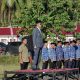 Bupati Bolaang Mongondow Selatan (Bolsel), H. Iskandar Kamaru, saat memimpin apel Korpri yang di rangkaikan dengan peringatan hari Ibu ke-97 dan bela negara ke-77 di i Lapangan Apel Kawasan Perkantoran Panango, Senin 22 Desember 2025 (Foto: hms Bolsel)