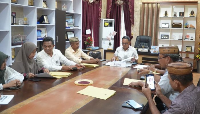 Bupati Thariq Pimpin RUPS PT BUMD Tinelo Lipu, Tekankan Akselerasi Bisnis Sebelum Kucurkan Modal