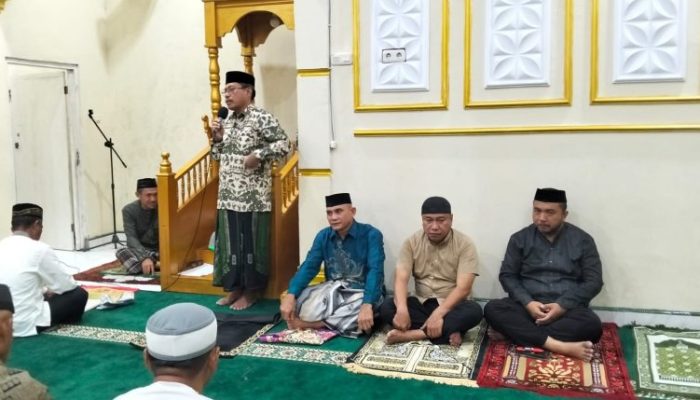Sekda Gorontalo Utara Pimpin Safari Ramadhan di Desa Buloila, Sosialisasikan Program Unggulan dan Serahkan Dana Santunan