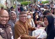 Buka Pasar Murah di Kantor Kejari, Bupati Sofyan Puji Inisiatif Forkopimda