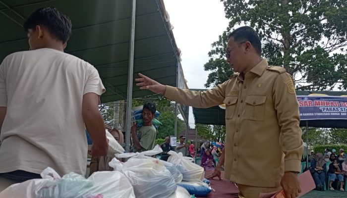 Pasar Murah di Halaman Kejari Kabgor, Viktor Asiku: Upaya Pemda dan IAD Jaga Stabilitas Harga