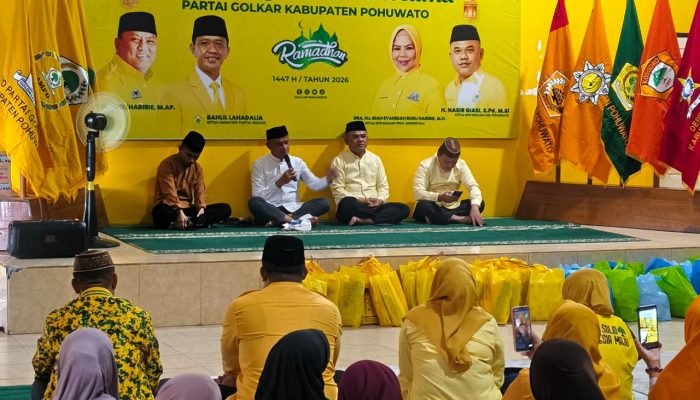 Semangat Berbagi di Bulan Ramadhan, Golkar Pohuwato Gelar Bukber dan Salurkan Paket Bantuan Rusli Habibie