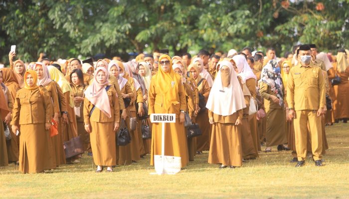 Tingkatkan Pelayanan Publik, Bupati Ismet Mile Tekankan Kedisiplinan ASN Sebagai Fondasi
