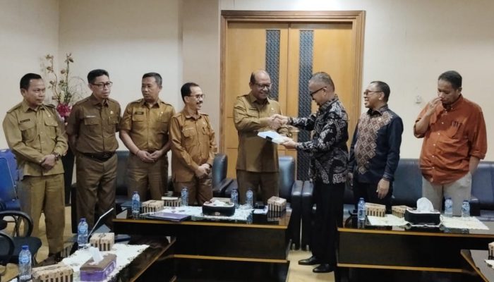 Akselerasi Pembangunan 2027, Banggar DPRD Gorontalo Serahkan Dokumen Pokir ke Pemerintah Daerah