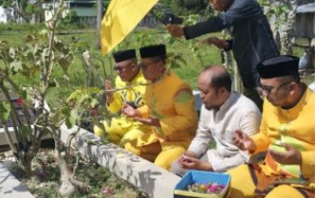Refleksi 19 Tahun Gorut, Thariq-Nurjana Ziarah ke Makam Para Pejuang Pembentukan Daerah