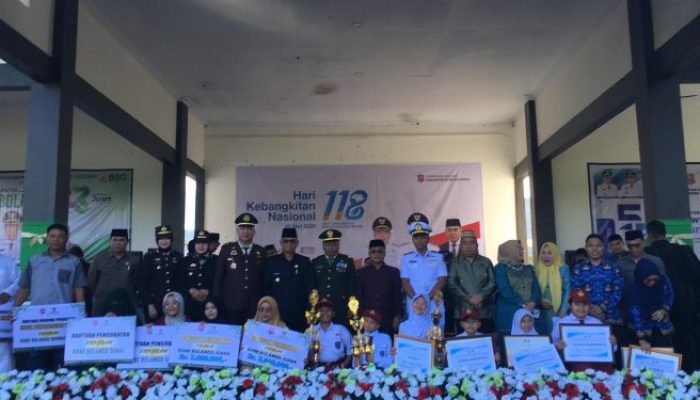 Harkitnas 2026,  Ismet Mile Serahkan Bantuan UMKM, Beasiswa, dan Apresiasi OPD Inovatif