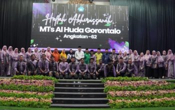 Misnawaty S. Nuna Hadiri Pelepasan Siswa MTs Al Huda, Ingatkan Tantangan Moral di Era Digital