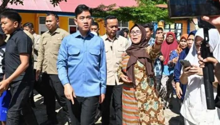 Peduli Sektor Pendidikan, Wapres Gibran Tinjau Pemulihan SDN 07 Bulango Utara Pascakebakaran Tahun 2022