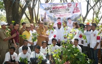 Terima 1.000 Bibit Pohon Buah dari PRI, Bupati Thariq Ajak Seluruh Elemen Sukseskan Agro Mopomulo