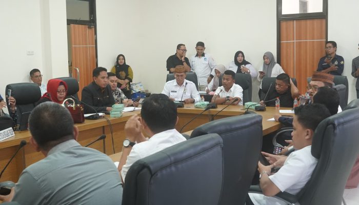 Pemkab Bonebol Bantah Penonaktifan Kades Toto Utara Sepihak, Sekda Iwan Tegaskan Sudah Melalui Kajian Hukum dan Pembinaan