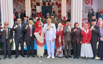 Bacakan Teks Proklamasi Peringatan HUT Ke-81 RI, Ketua DPRD Tekankan Nilai Kemerdekaan Ditransformasi Jadi Kesejahteraan