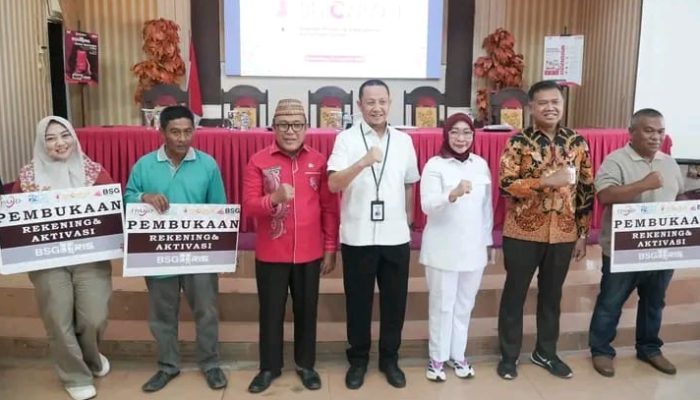 Buka GENCARKAN, Wabup Nurjana Tegaskan Pentingnya Literasi Keuangan Bagi Petani
