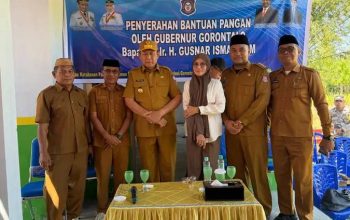 Salurkan Bantuan Pangan di Kabila, Kadis Roswaty Apresiasi Kolaborasi Pemprov Gorontalo dan DPRD Ringankan Beban Warga