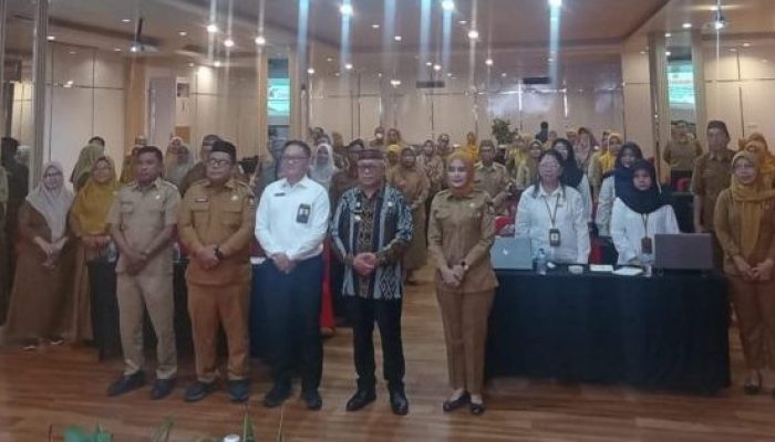Buka Bimtek SAKIP dan APIP, Bupati Sofyan Puhi Tegaskan Pentingnya Kolaborasi OPD dan Inspektorat