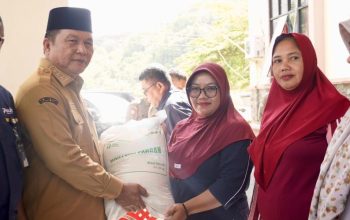 Wabup Deddy Launching Penyaluran Bantuan Pangan bagi 10.830 Penerima Manfaat di Bolsel