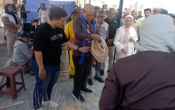 Kemenekraf Puji Kualitas Kerajinan Desa Luwoo, Bupati Sofyan Bakal Siapkan Pendampingan Kualitas Produk dan Perlindungan HKI