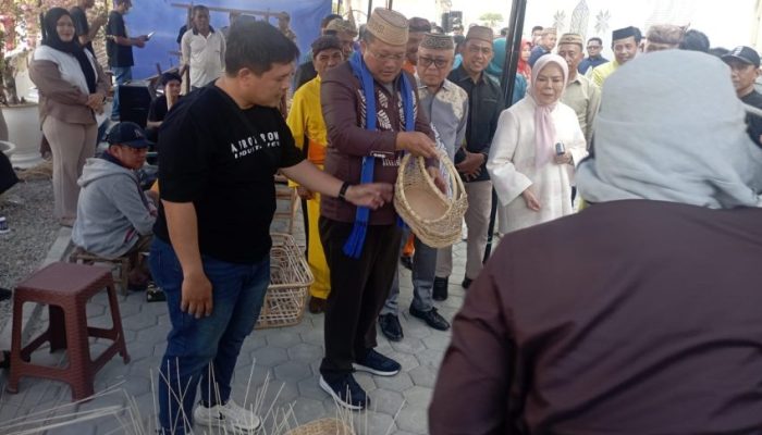 Kemenekraf Puji Kualitas Kerajinan Desa Luwoo, Bupati Sofyan Bakal Siapkan Pendampingan Kualitas Produk dan Perlindungan HKI